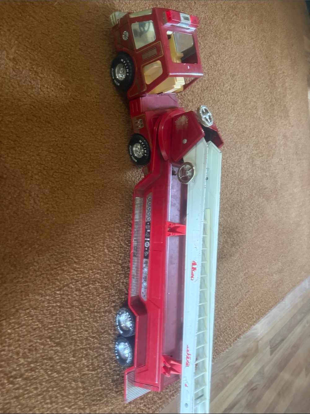Vintage nylint  hook and pull ladder engine 5